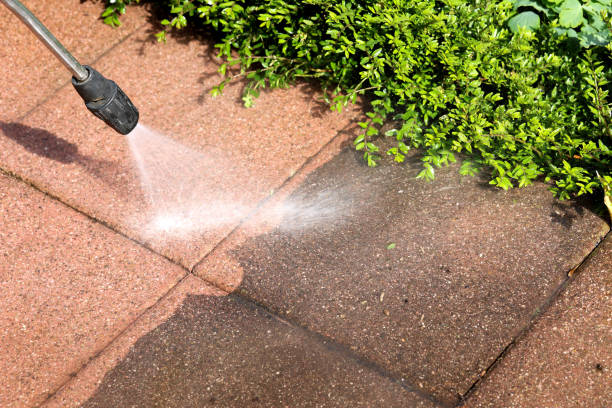 Best Sidewalk Pressure Washing  in Saunders Lake, OR